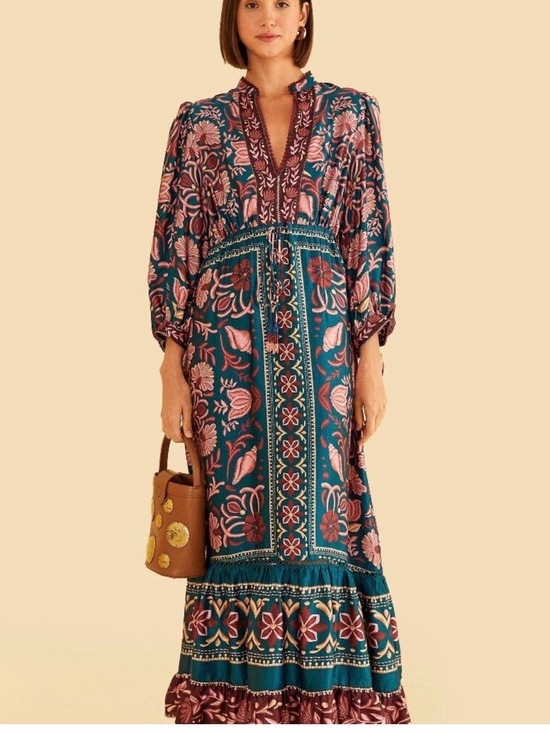 FARM Rio Dresses & Skirts - FARM Rio Seasheel Tapestry Maxi Dress